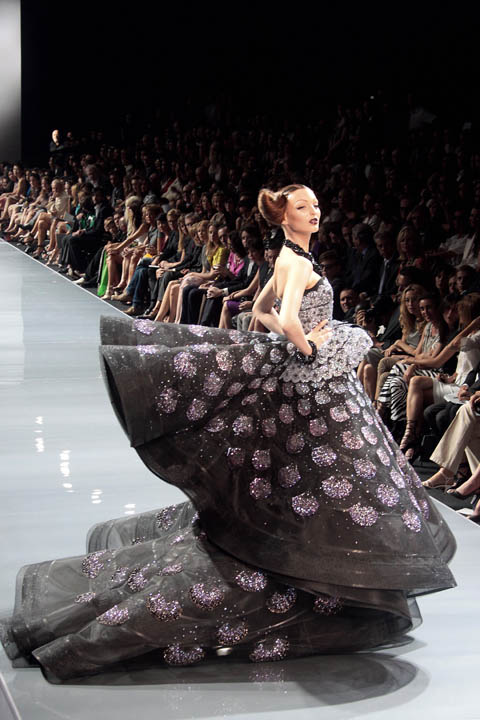 christian_dior_haute_couture_2009_01.jpg